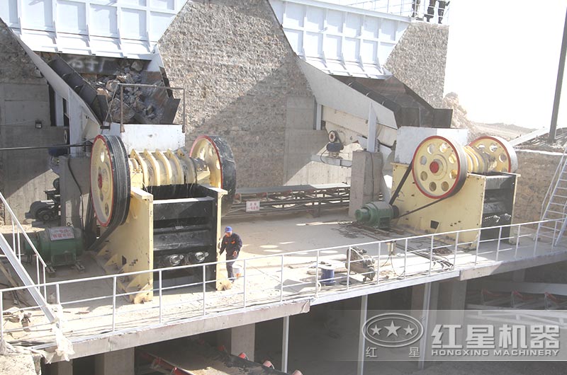 912顎式破石機產(chǎn)量是多少？一臺價格多少錢？